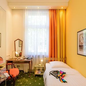 Standard Room with 1 Single Bed